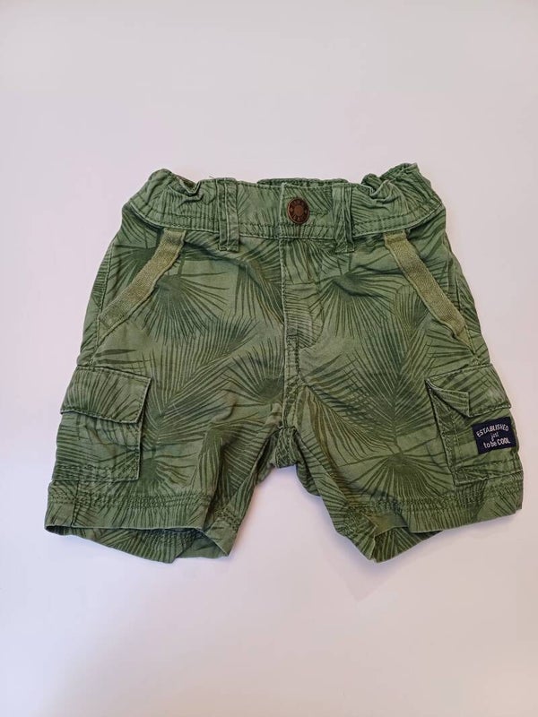 Short Hema maat 86/92