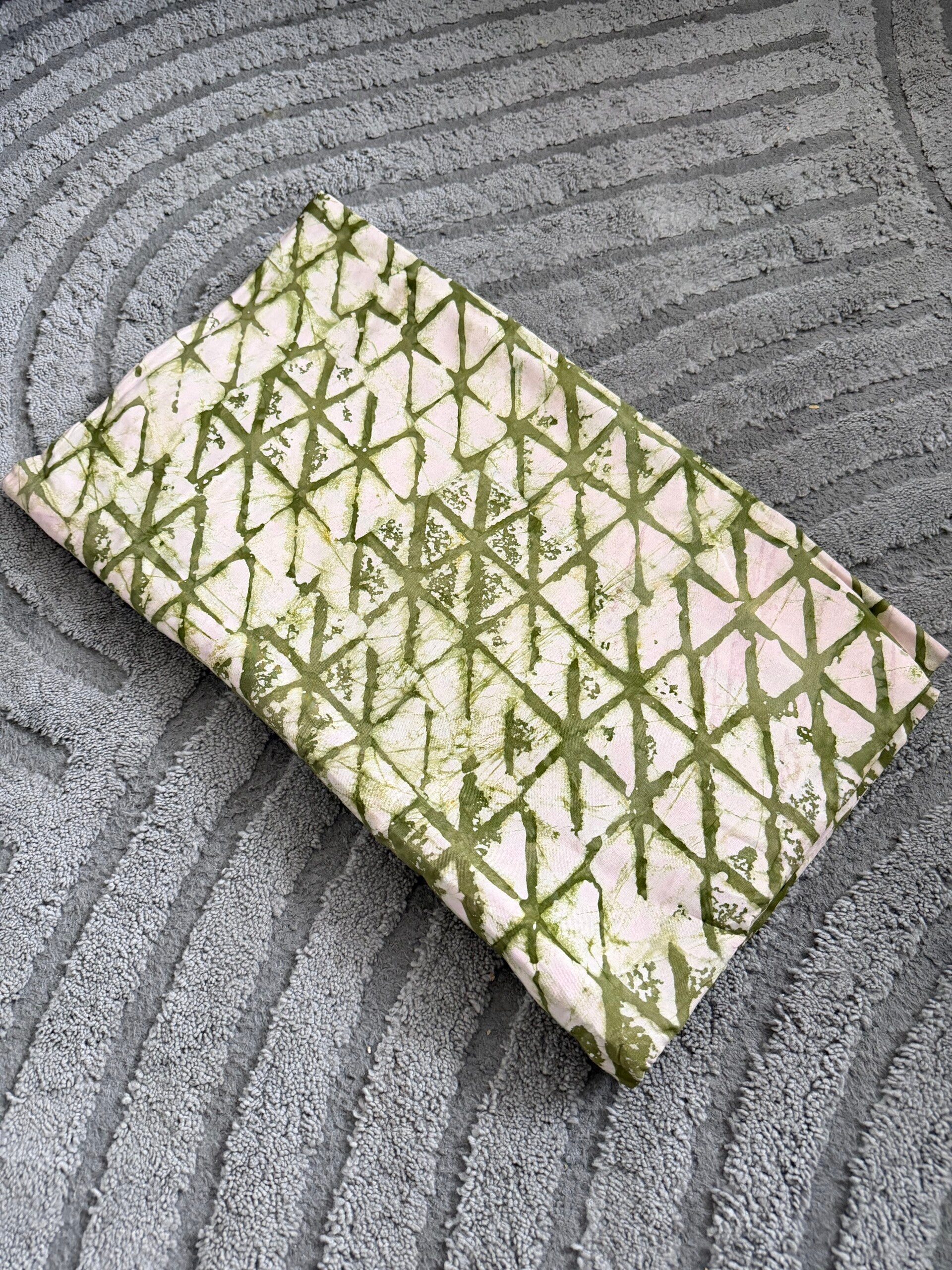 Tissu Adire Crêpe – 4 Yards (Origine Nigeria)