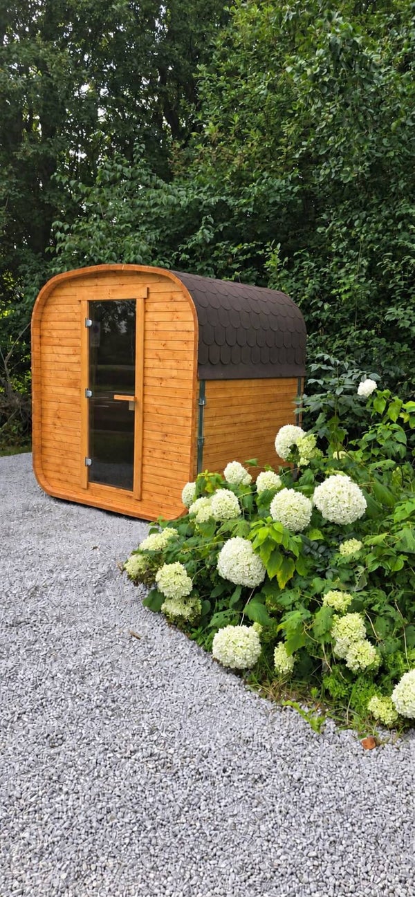Buitensauna Køniger 180 Compact Sauna. Compacte luxe met maximale ruimte-benutting