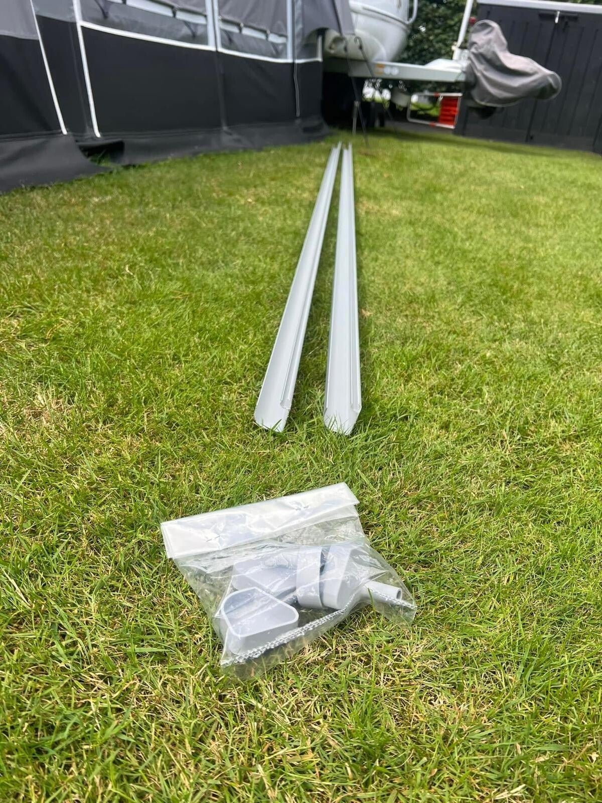 Eindkapjes regengoten 4 stuks.