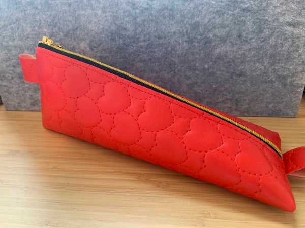 Kunstleder Herzen rot - Tasche für Stifte, Krimskrams oder Make-up