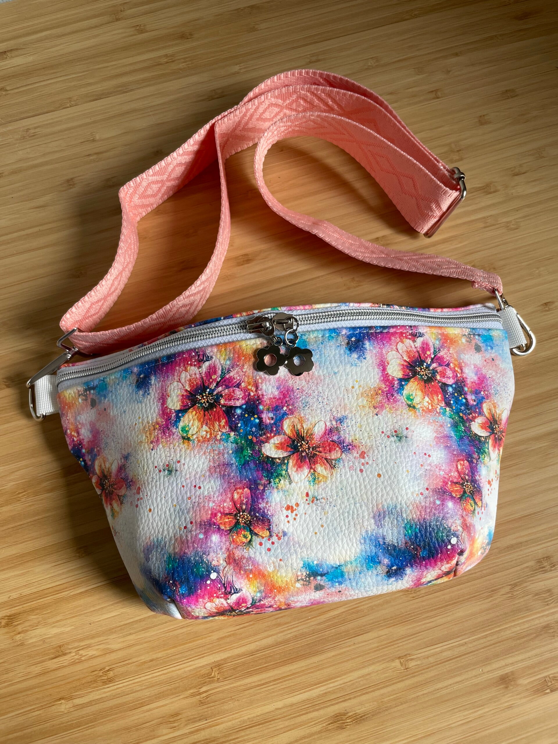 Cross Body Bag / Bauchtasche Blumen