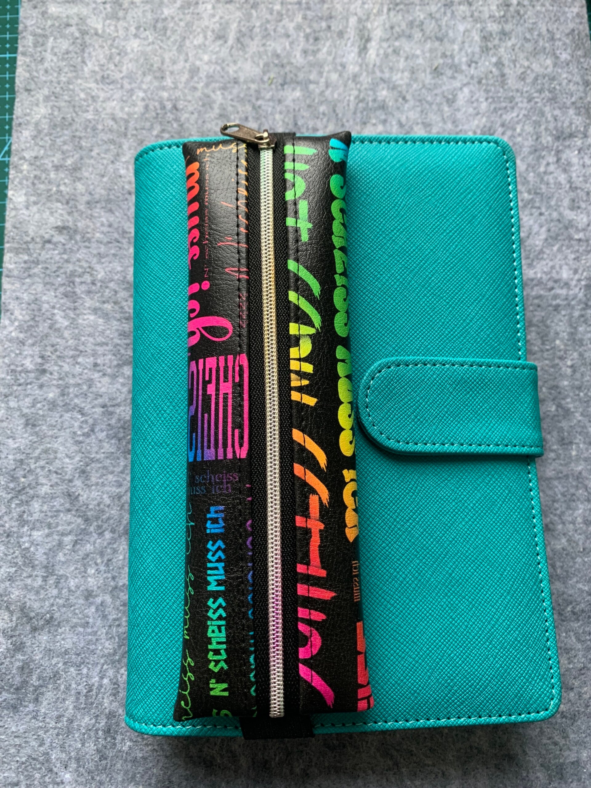 Binder A6  Stiftetasche  N‘Scheiss muss ich