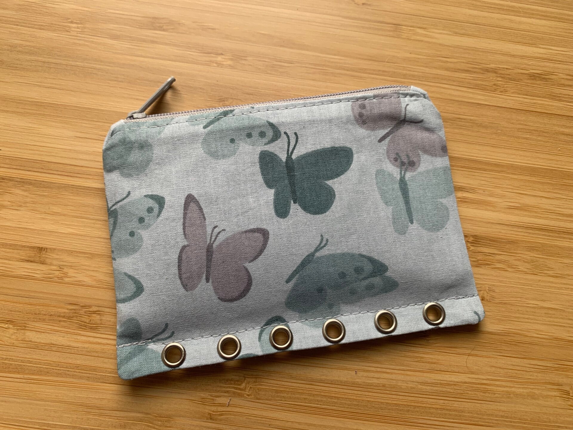 Bindertasche Schmetterling oliv [A7]