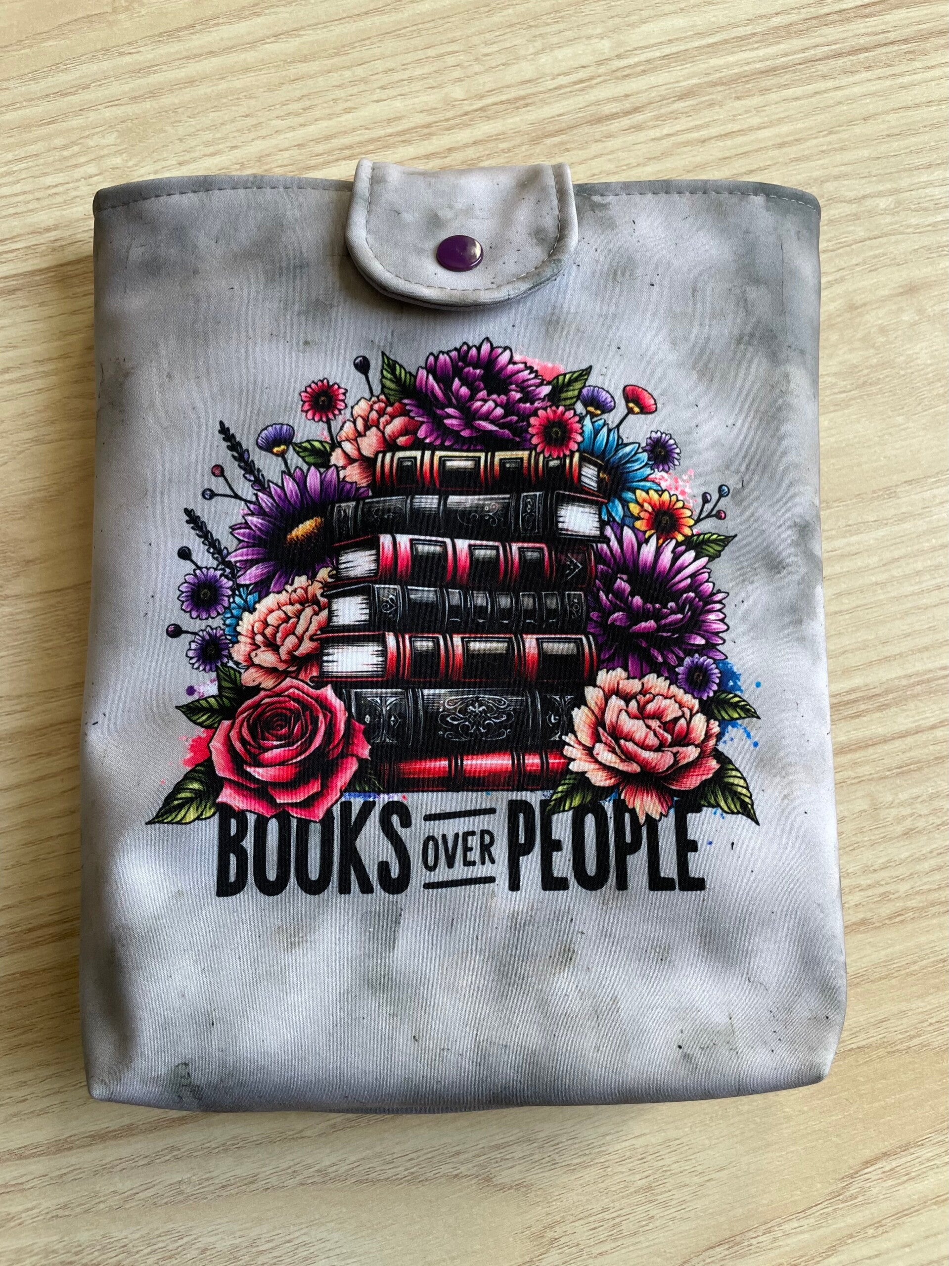Buchtasche Books Flowers , mit Druckverschluß