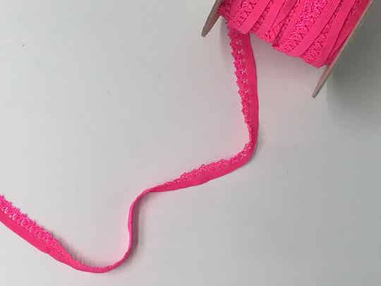 Fuchsia crown picot edge