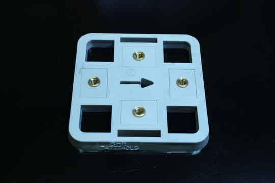 Gabarit de pose interrupteurs et prises saillies type plexo