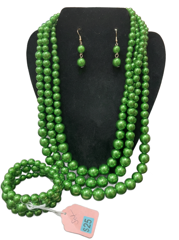 Green Necklace, Earrings and Bracelet Set