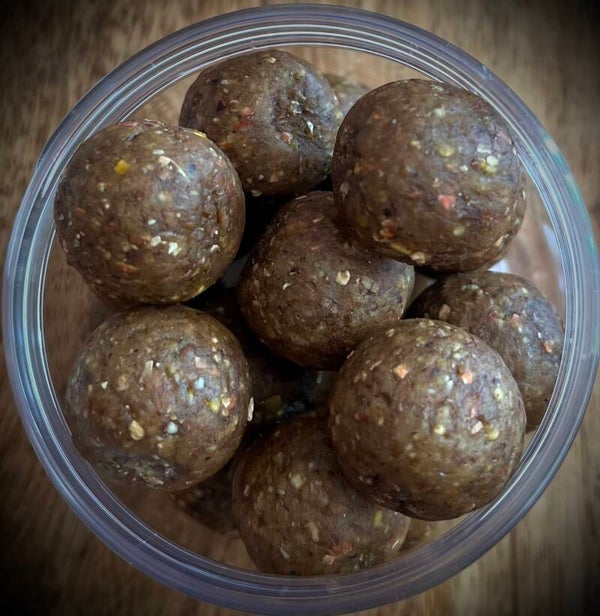 Crayfish boosted hard hookbaits