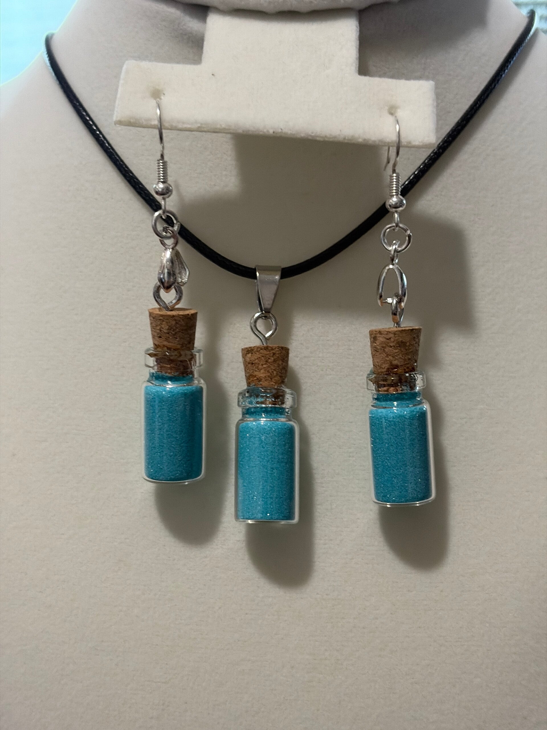 Necklace and earring set turquoise