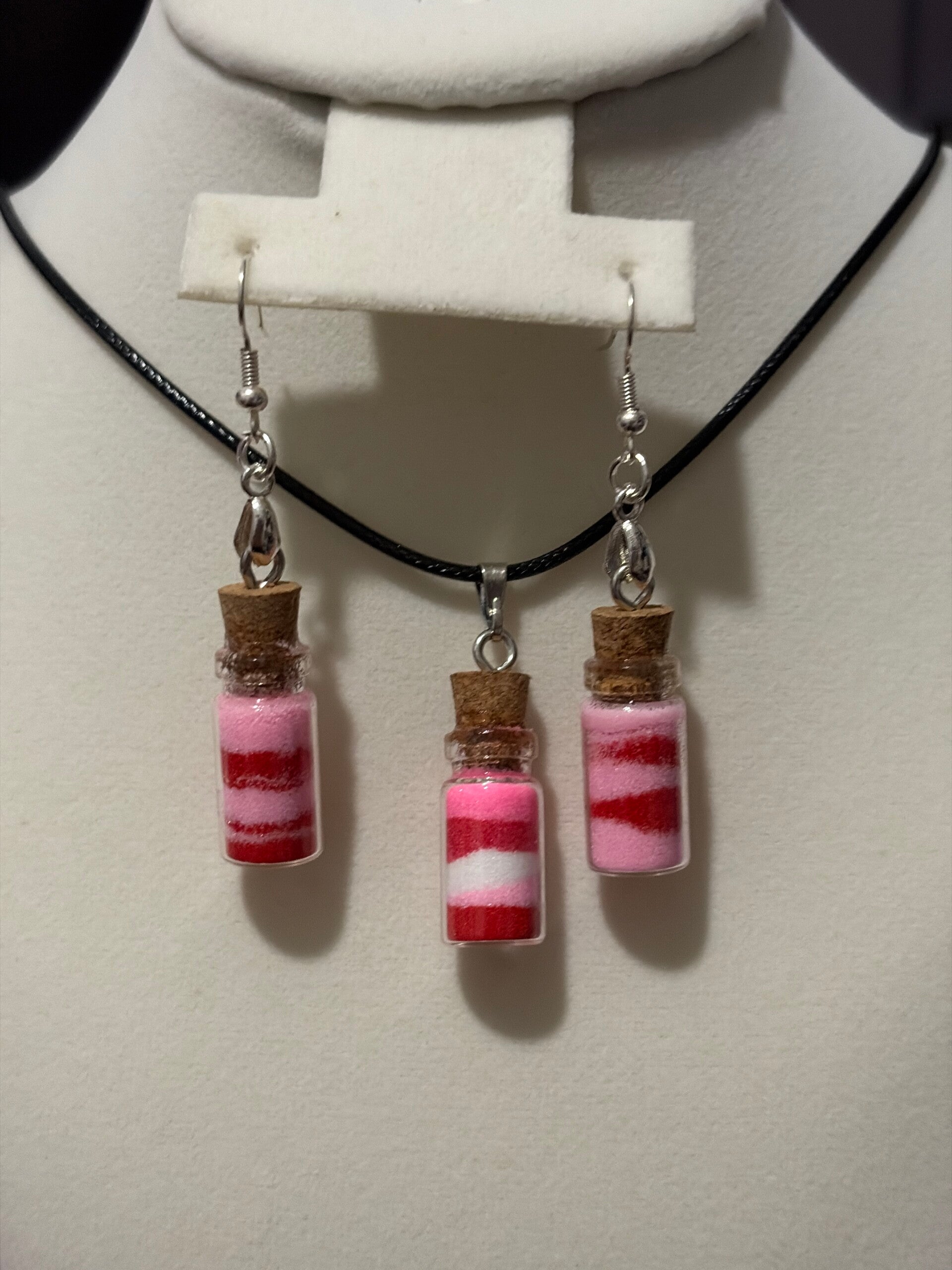 Necklace and earrings set, valentine pink red white