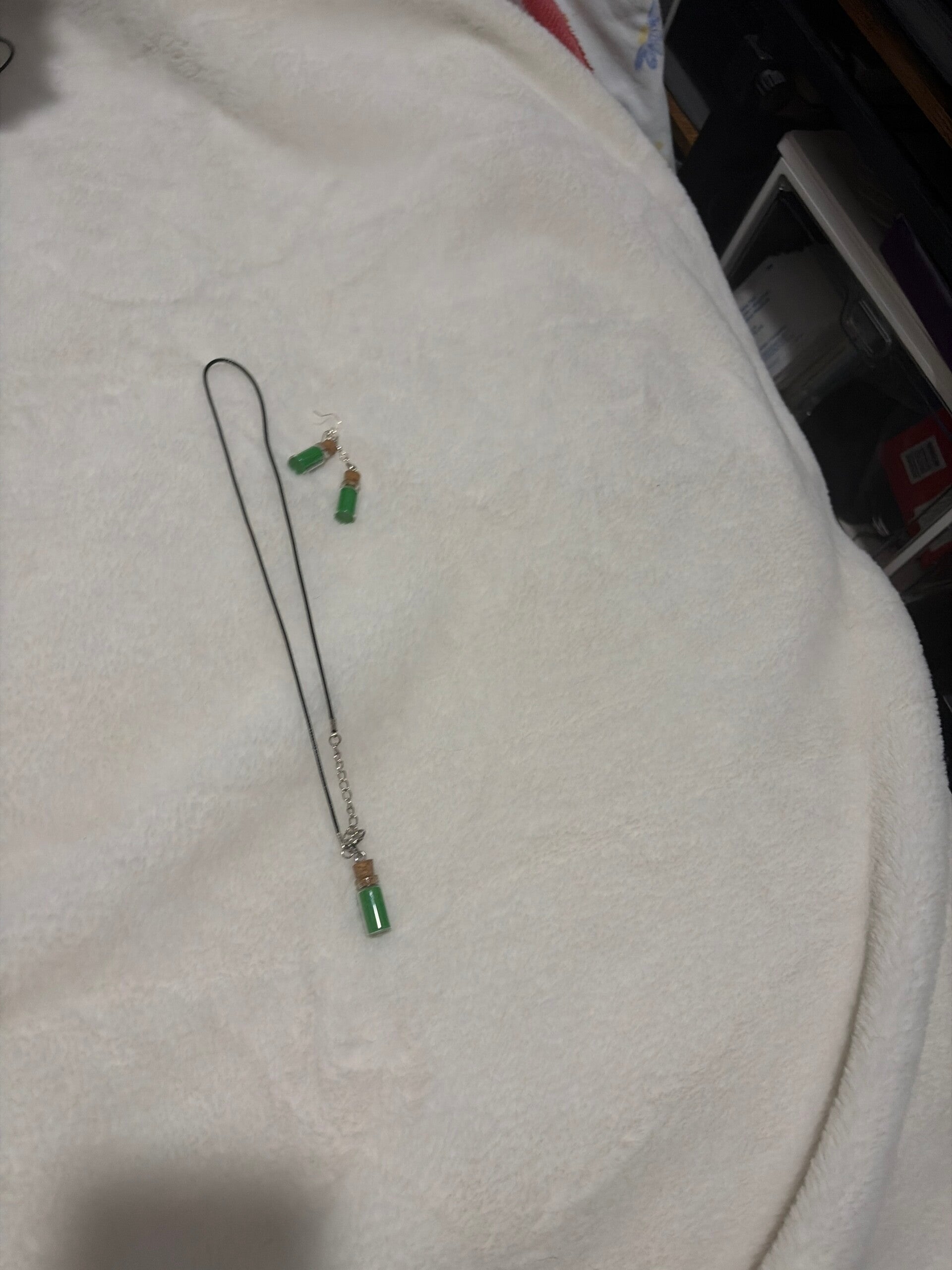 Necklace and earrings set