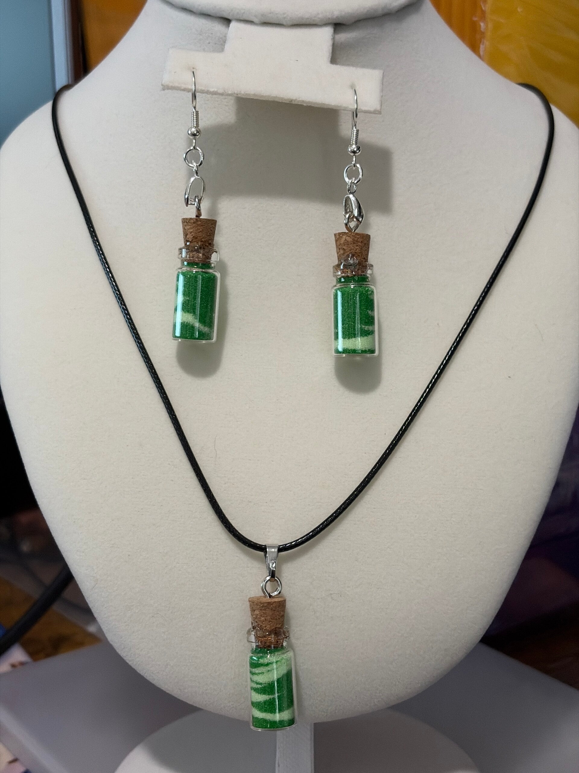 Dark green and light green necklace and earrings set