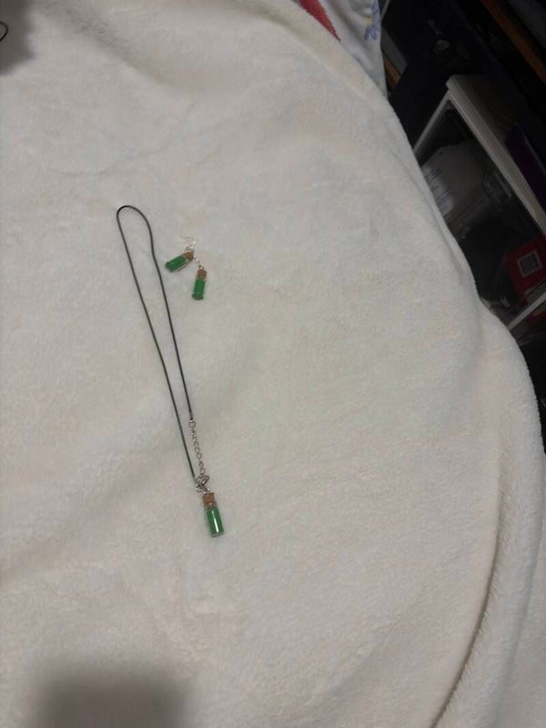 Necklace and earrings set