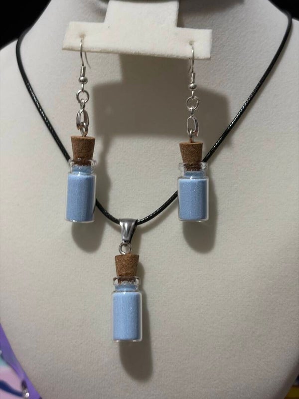 Necklace and earring set light blue