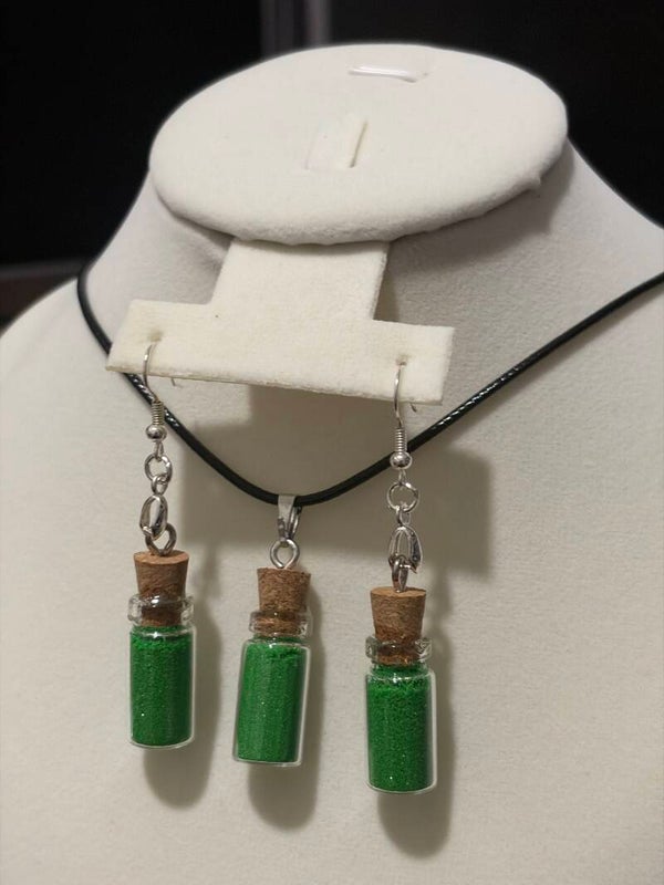 Necklace and earrings set dark green