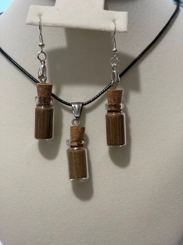 Necklace and earrings set Brown
