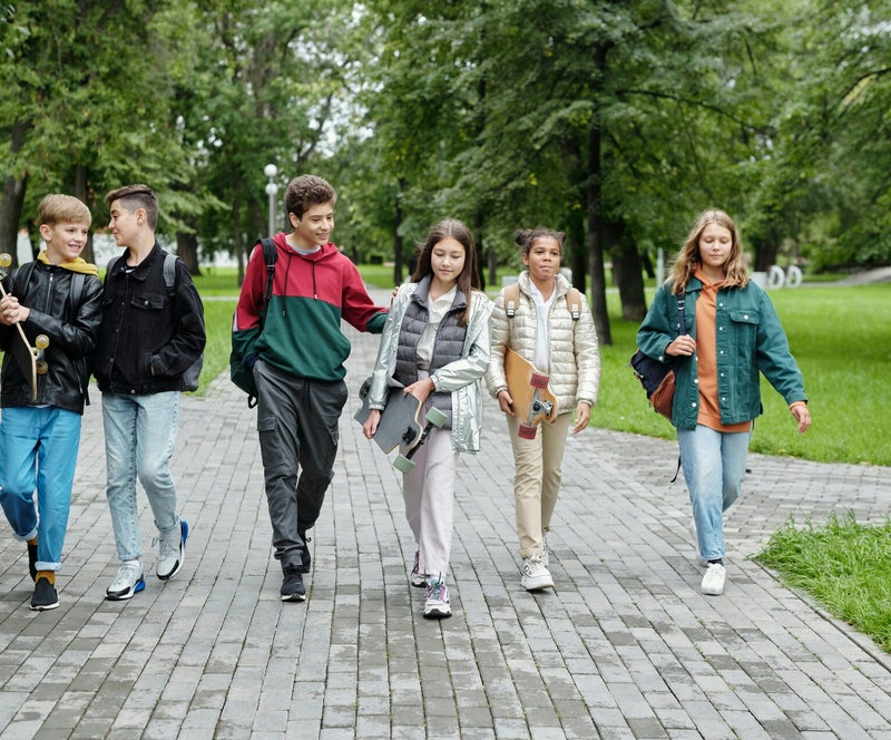stock image: Picture of group of teenagers walking together