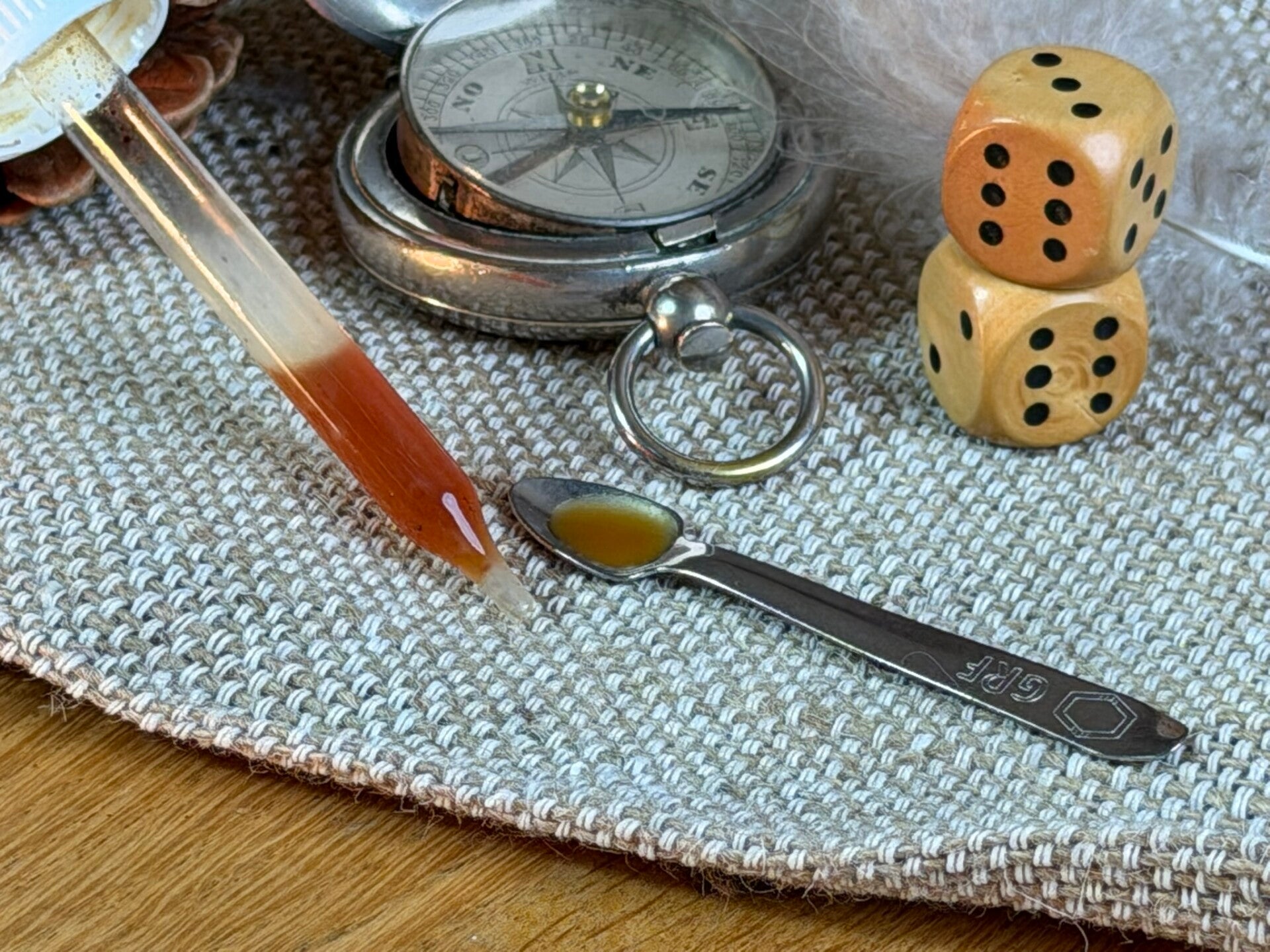 Propolis en vrac sur un marché