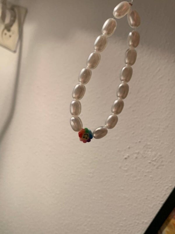 Rainbow zoetwater parels phone charm
