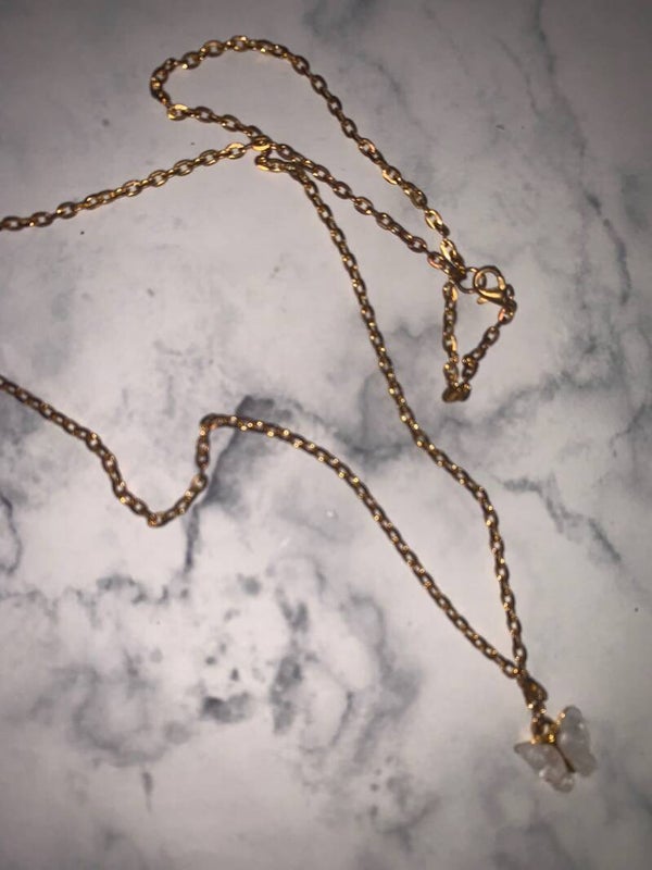 Beige vlinder ketting