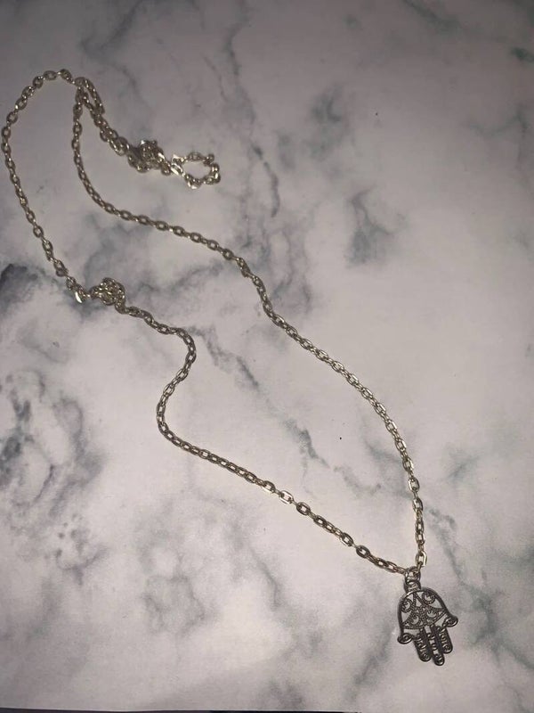 Zilvere handjes ketting
