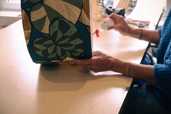 Allume la lampe Marcel