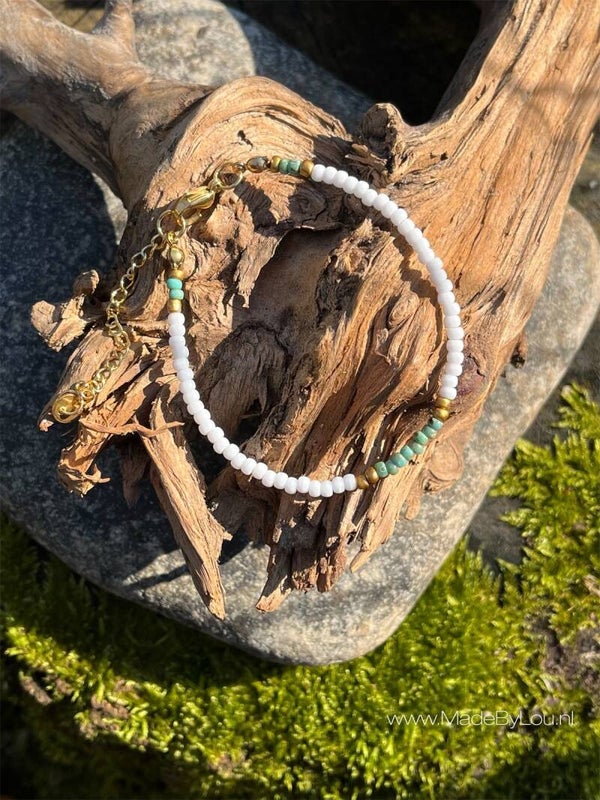 •SALE• Armbandje ‘Golden Green’.