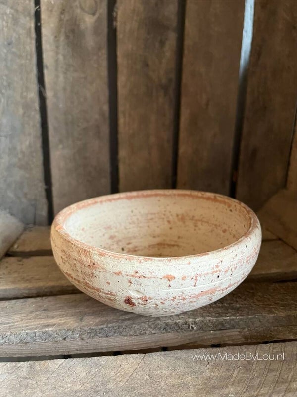 Aardewerk schaal.