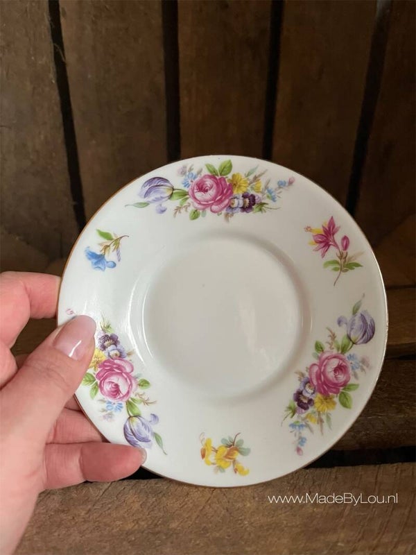 Schotel met bloemen.