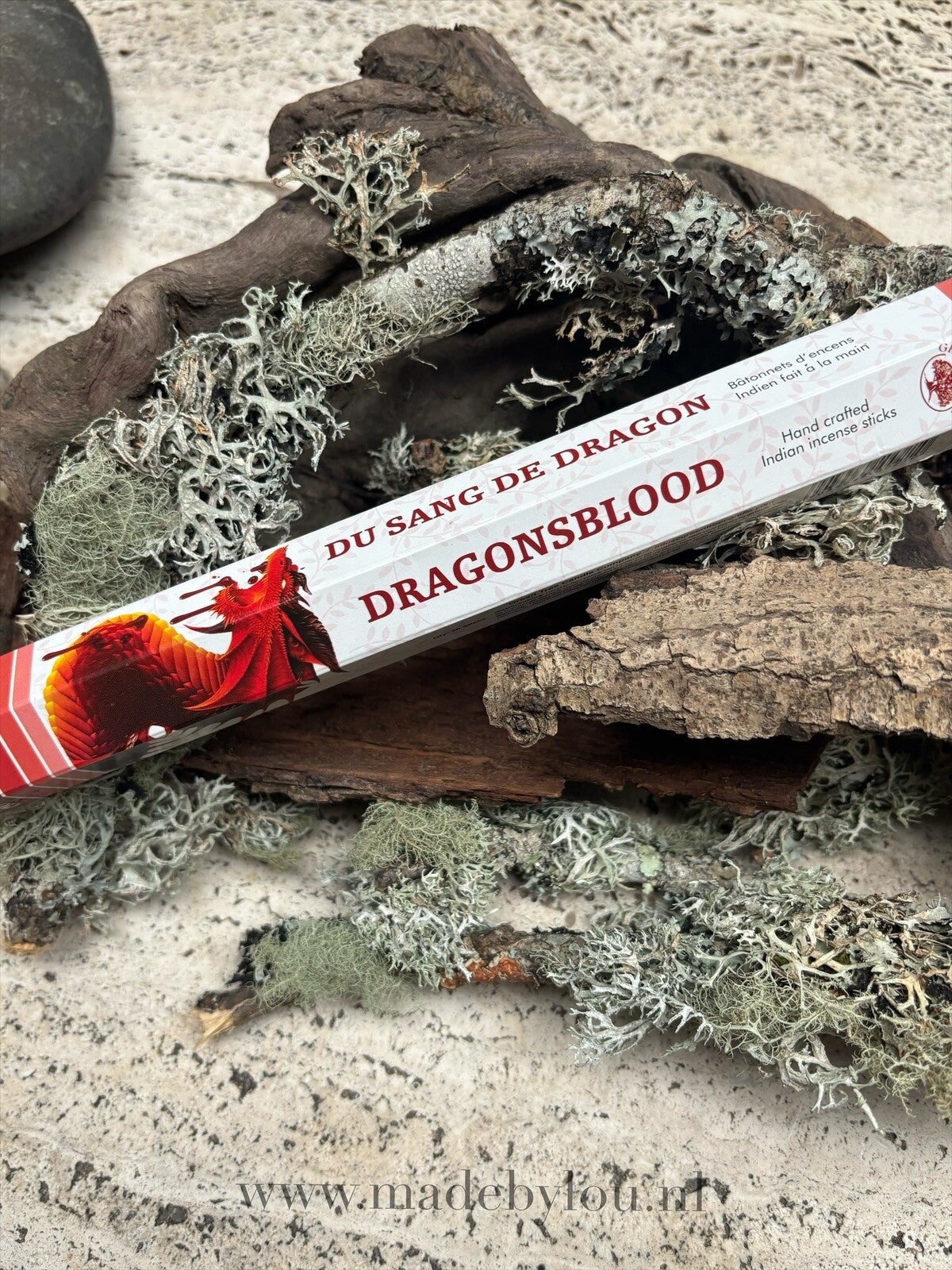 Green tree wierook ‘Dragonsblood’