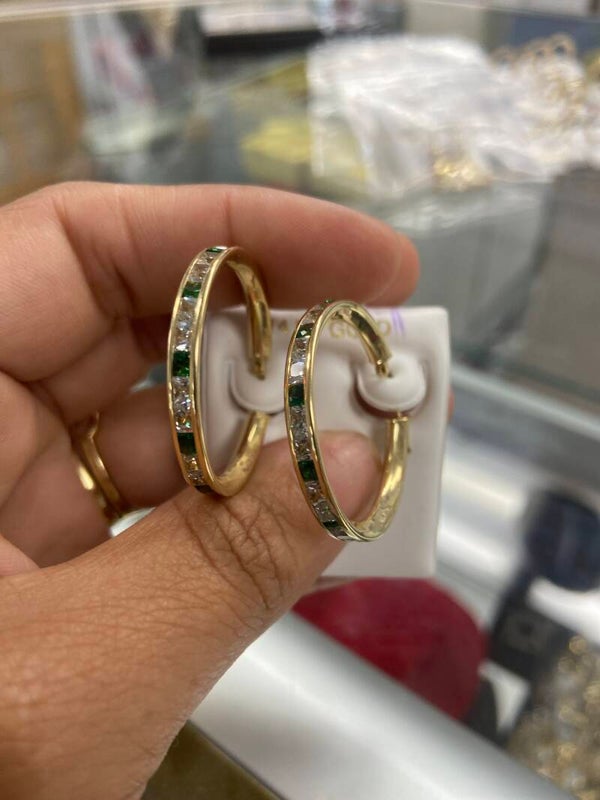 Argollas de piedra verdes y blanca