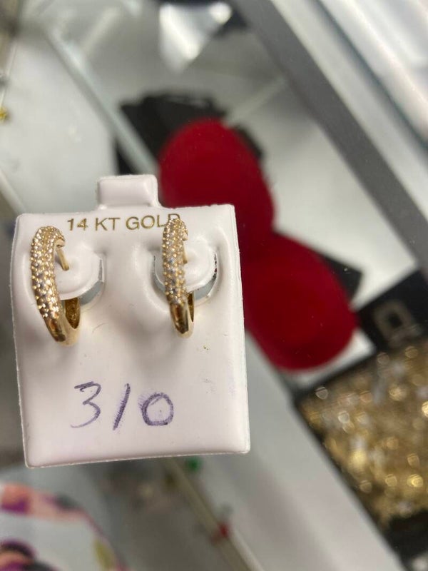 Aretes con piedritas