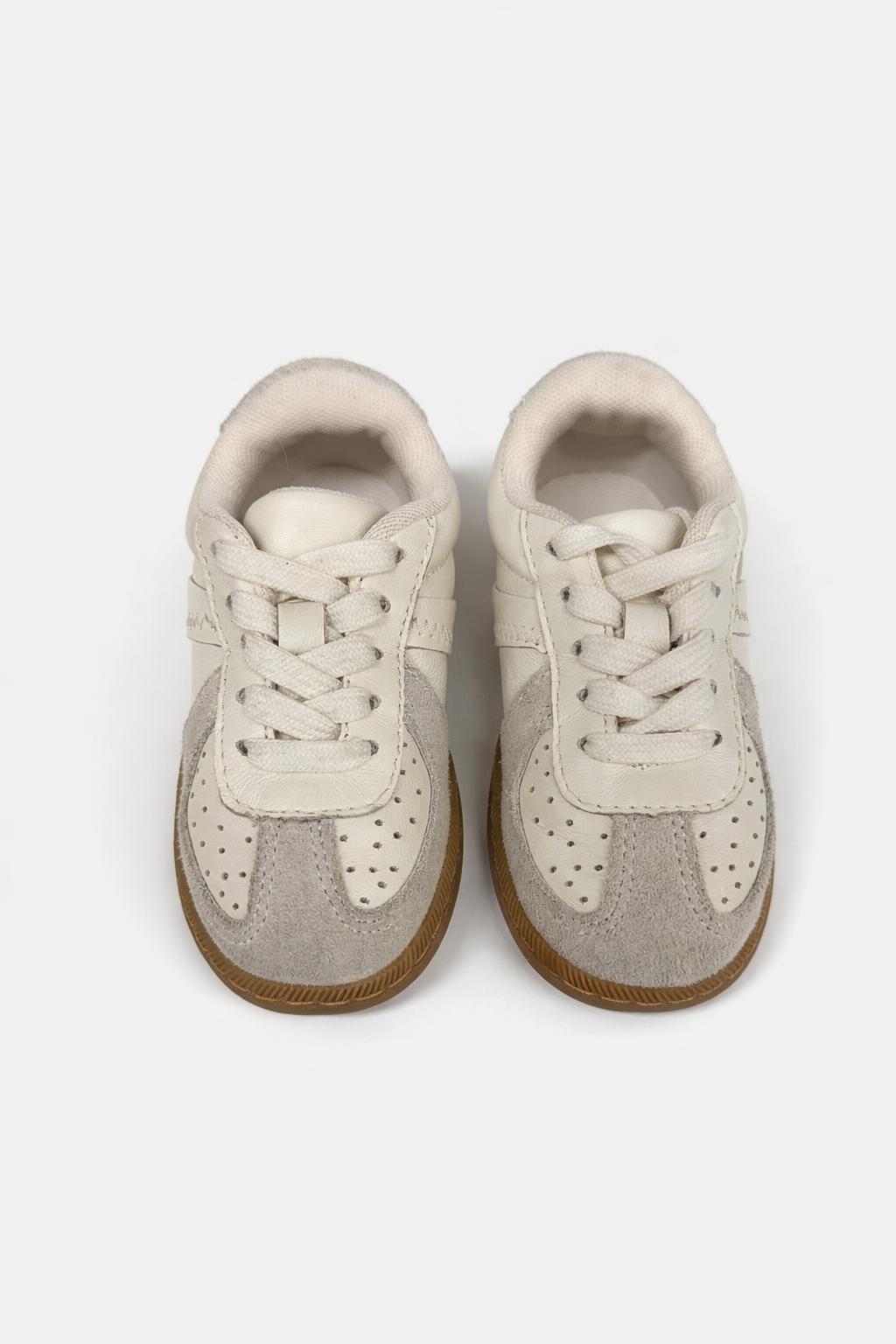 ZARA kids sneakers jongens – zo goed als nieuw (maat 23) ZARA kids sneakers boys  – as good as new (size 23)