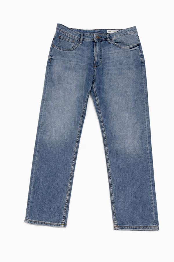 ZARA blauwe jeans maat 42 – Heel goede staat ZARA blue jeans size 42 – Very good condition