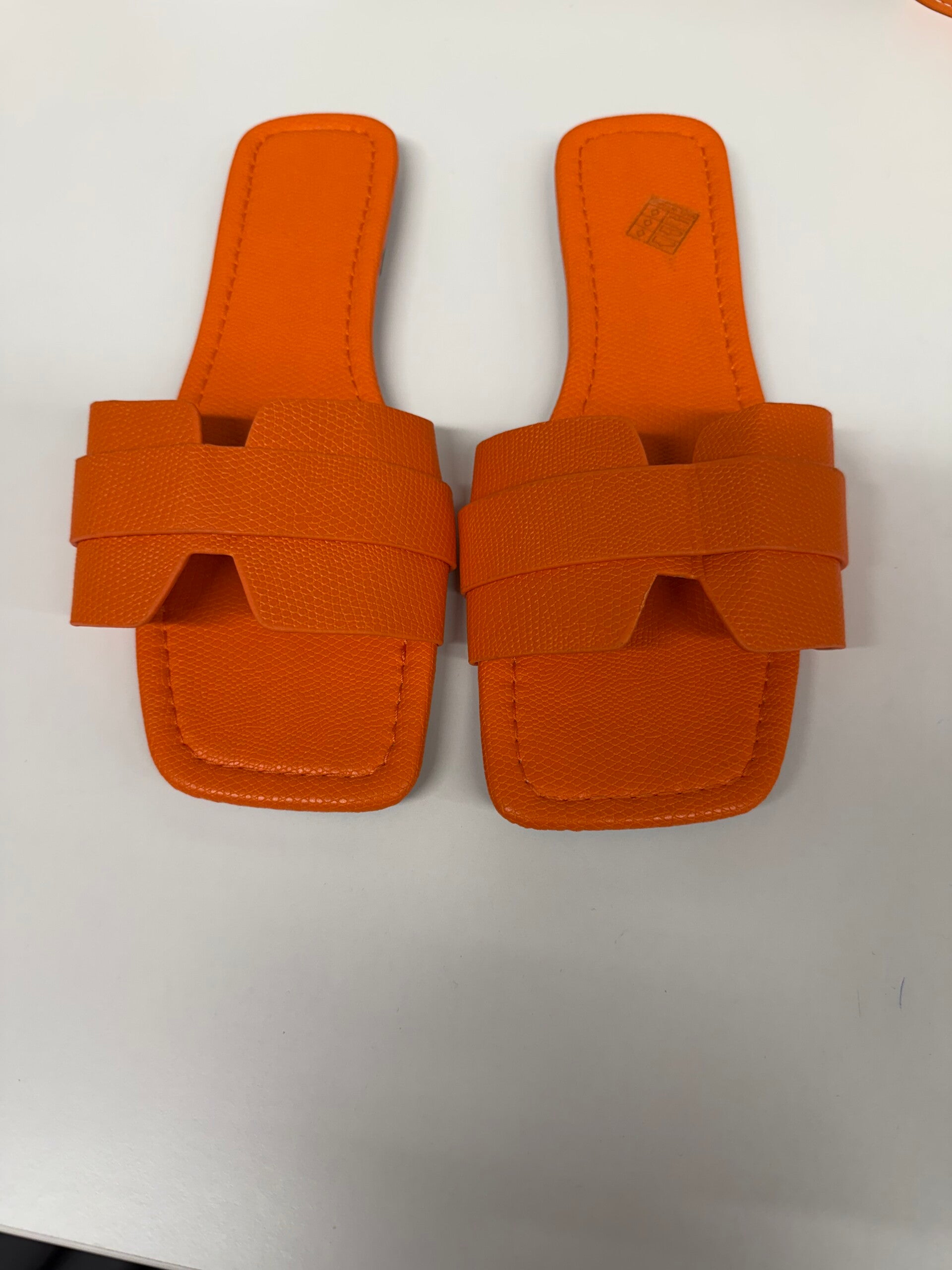 Shein Slippers – Oranje (Nieuw) Shein Slides – Orange (New)