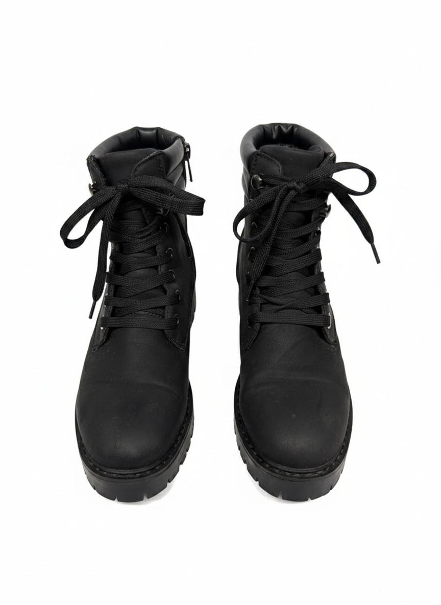 Dames korte laarzen zwart maat 39/40 – heel goede staat Women short boots black size 39/40 – very good condition