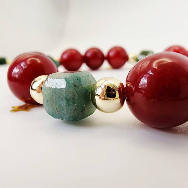 Red Jade and Emerald Jewelry Set – 18K Gold – Adjustable Necklace, Bracelet, and Earrings