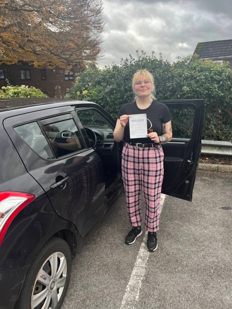 sophie-evans-11-11-22-1-own-car-standard-3j8bcl.jpg