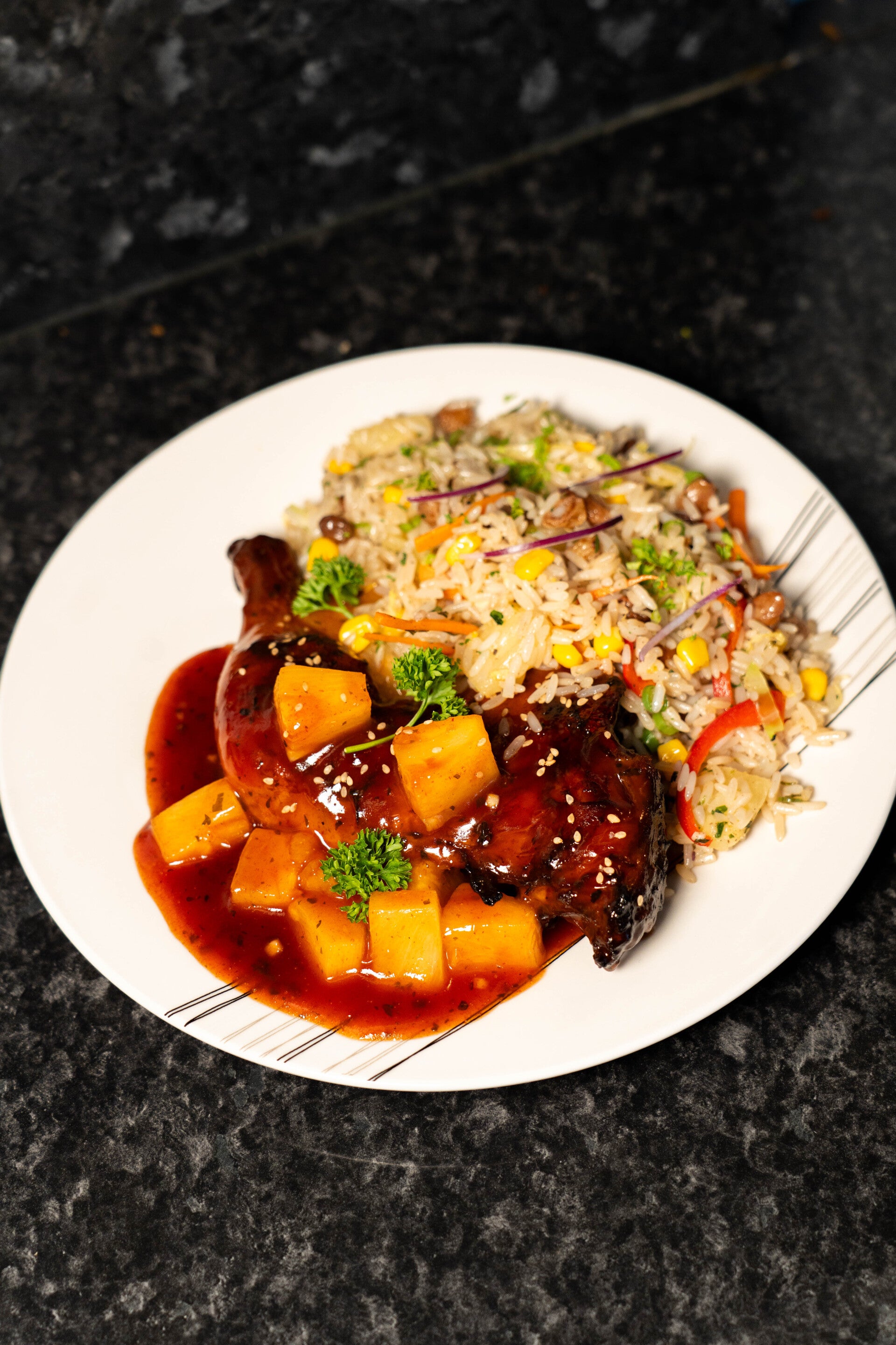 Assiette de riz au raisin et poulet grillé - Traiteur Juicehouse60