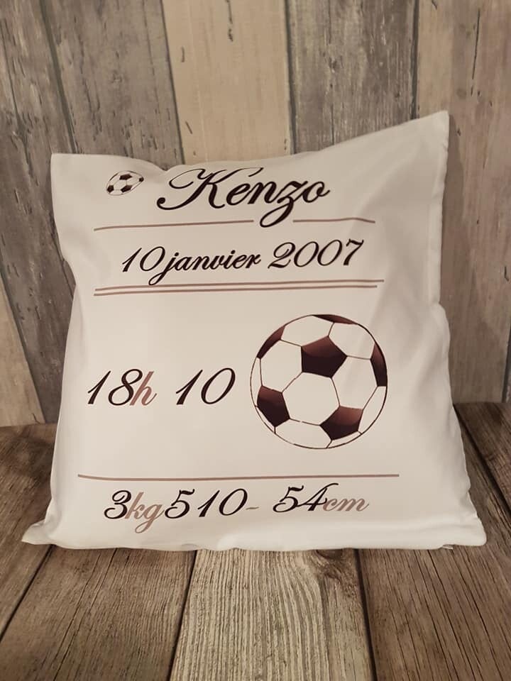 Coussin de naissance personnalisé - Modèle ballon de football + ligne