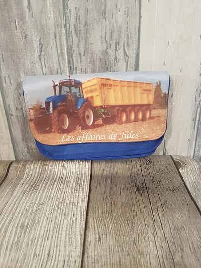 Trousse de toilette personnalisée - Modèle tracteur 3