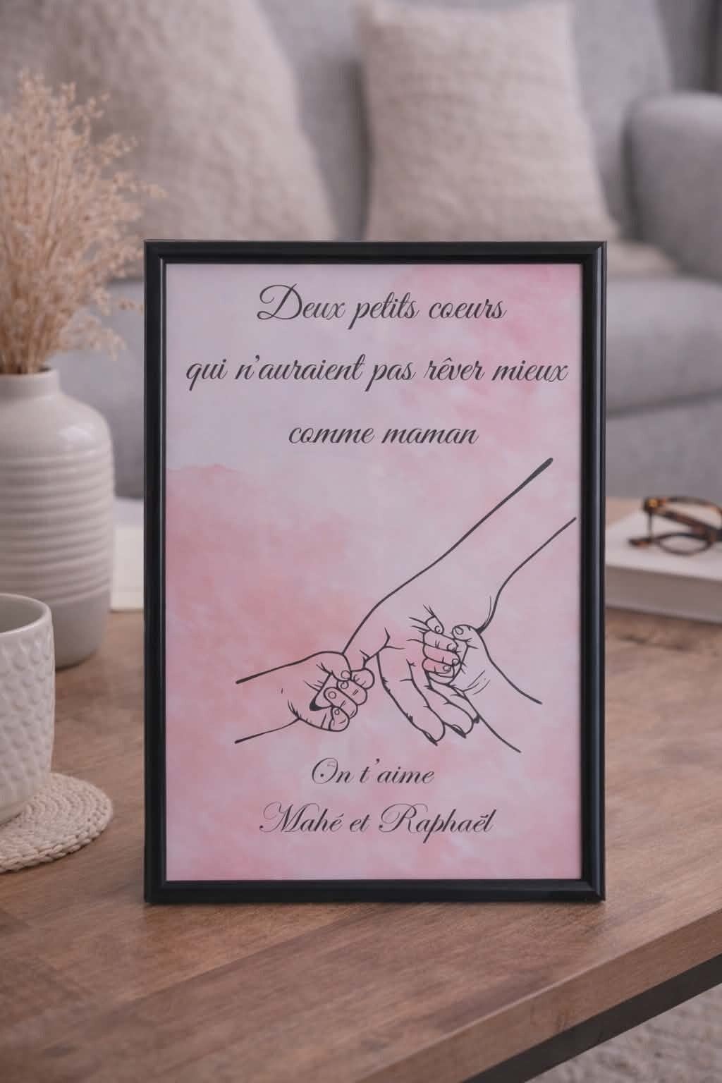 Affiche personnalisée main adulte avec main(s) enfant - Modèle 100% personnalisable selon vos souhaits