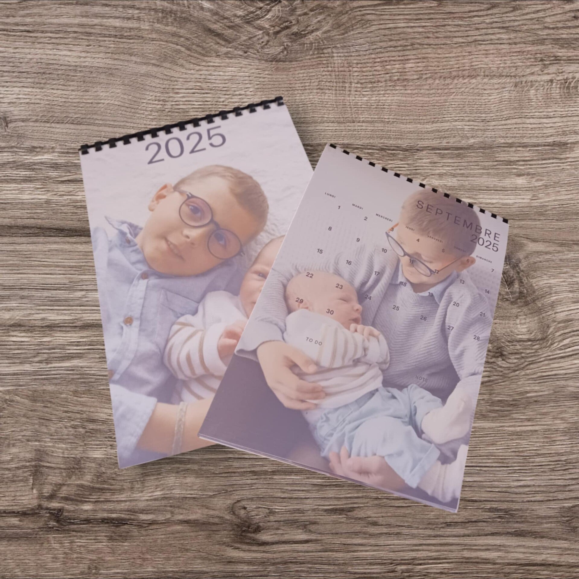 Calendrier en papier personnalisé - Modèle 100% personnalisable selon vos souhaits