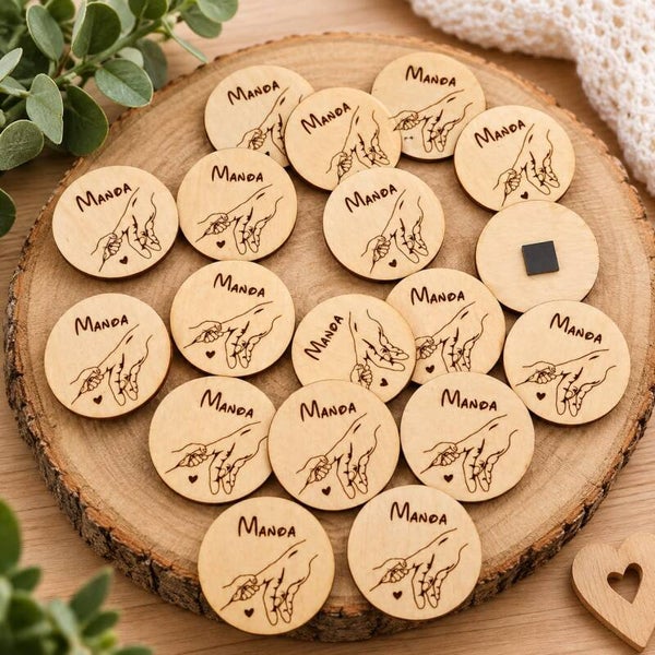 Magnet en bois personnalisé - Modèle main adulte et main(s) enfant(s)
