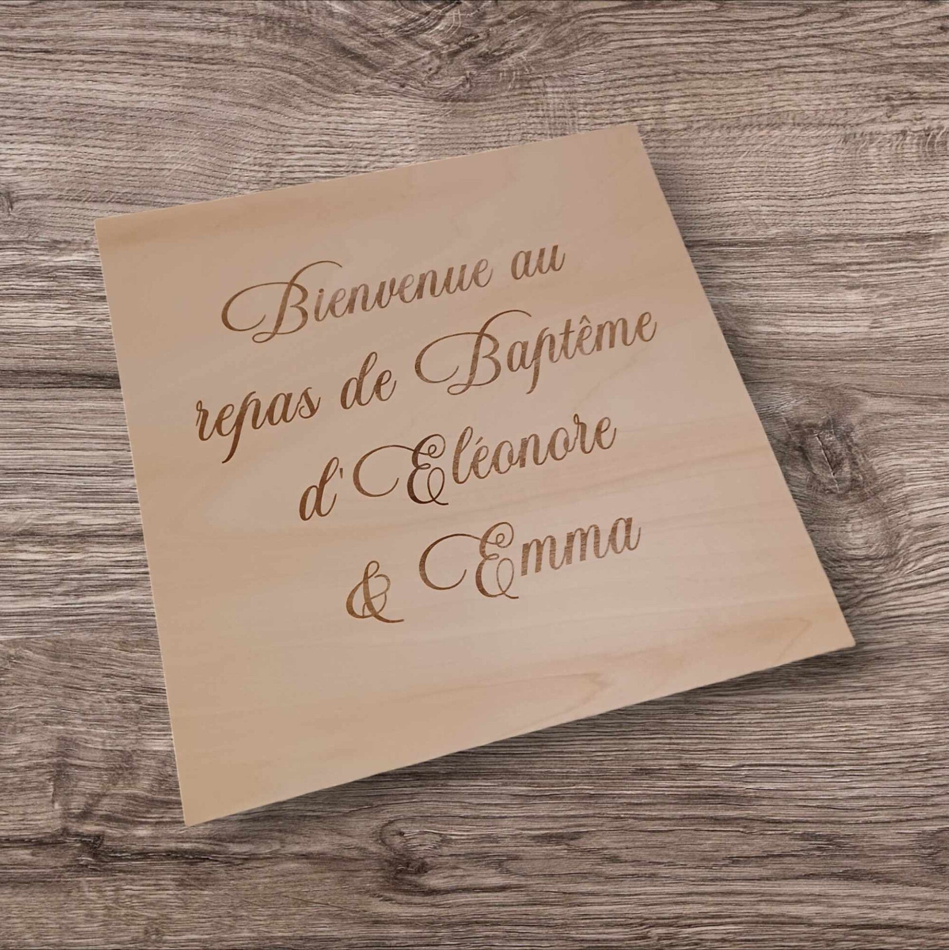 Planche en bois personnalisée - Modèle texte