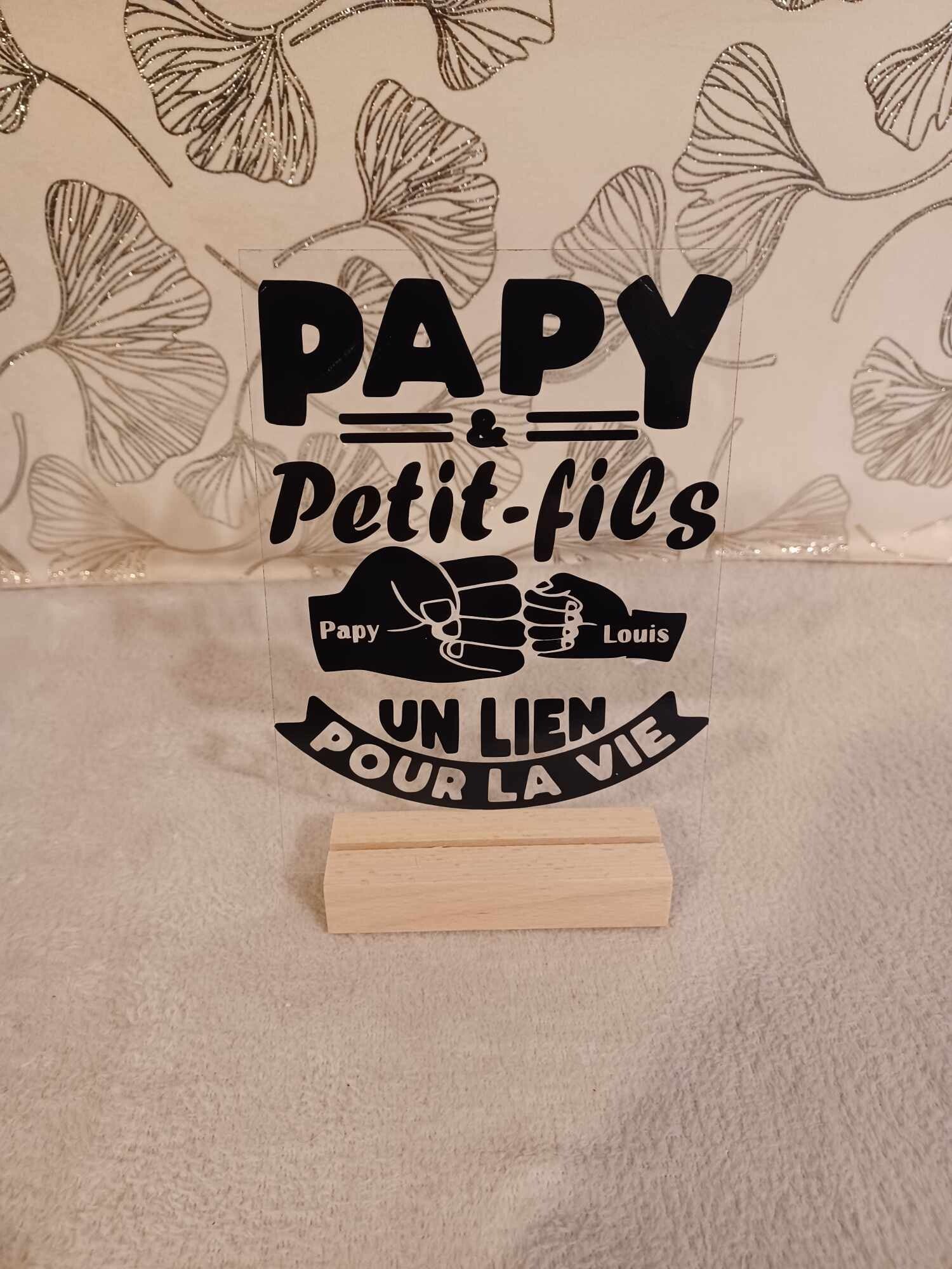 Plaque en plexiglass personnalisée - Modèle main adulte + main enfant