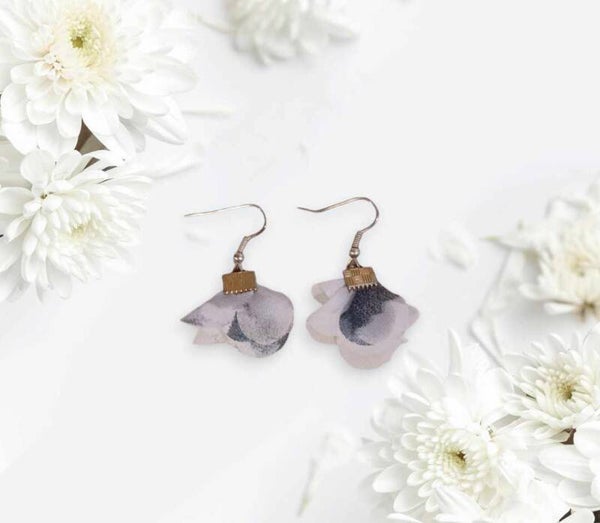 Boucles d'oreilles - Modèle pompon blanc et gris