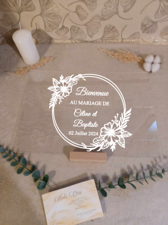 Plaque en plexiglass personnalisée - Modèle couronne fleurale