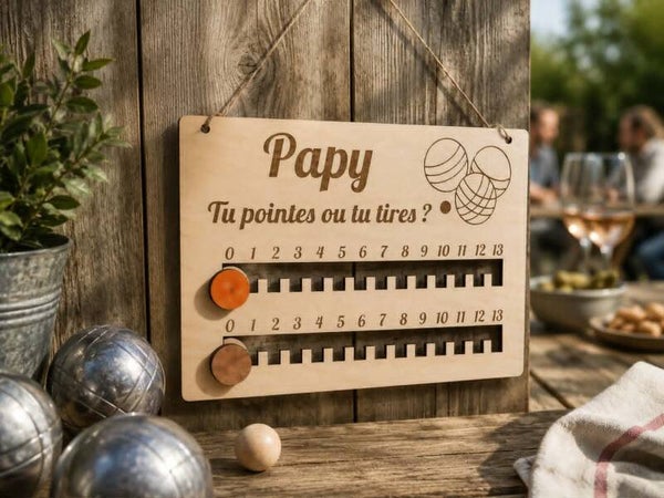 Compteur de points murale personnalisé - Modèle triplette de pétanque avec cochonnet